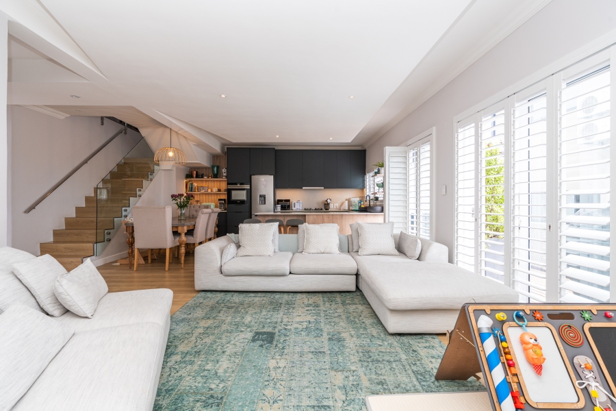 4 Bedroom Property for Sale in Sea Point Western Cape